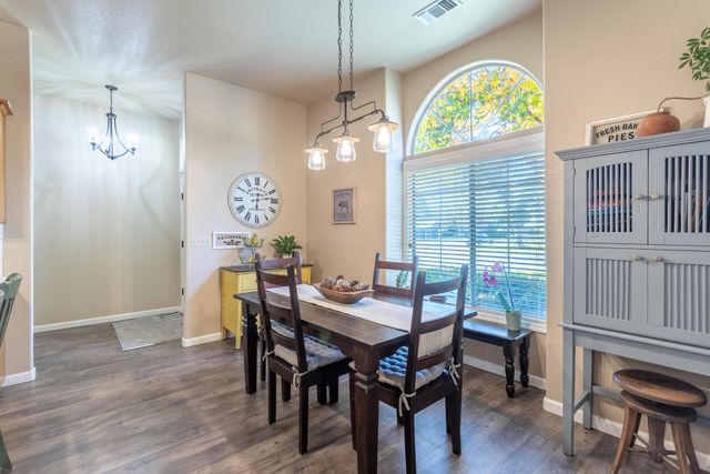 1187 Kirkwood Circle, Redding, CA 96003