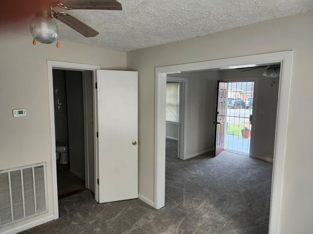 207 28th St, Old Hickory, TN 37138