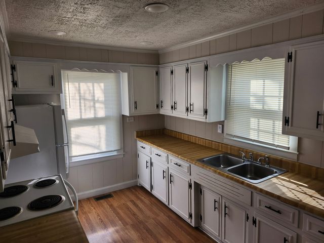 207 28th St, Old Hickory, TN 37138