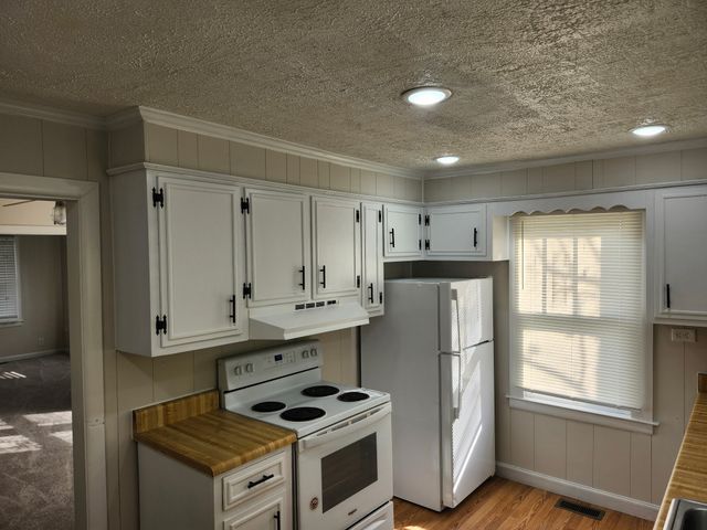207 28th St, Old Hickory, TN 37138
