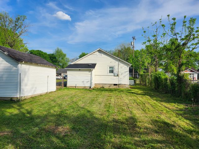 207 28th St, Old Hickory, TN 37138