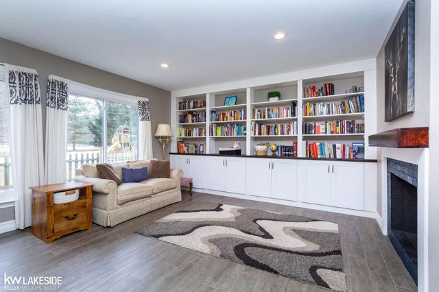 32921 Wing Lake Road, Franklin, MI 48025