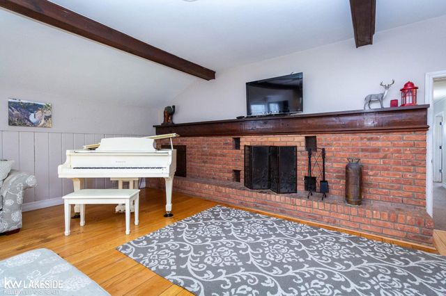 32921 Wing Lake Road, Franklin, MI 48025