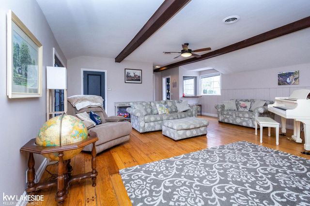 32921 Wing Lake Road, Franklin, MI 48025