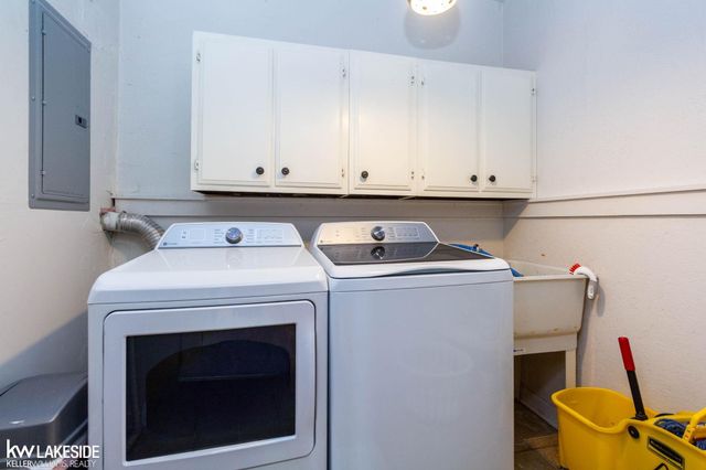 32921 Wing Lake Road, Franklin, MI 48025