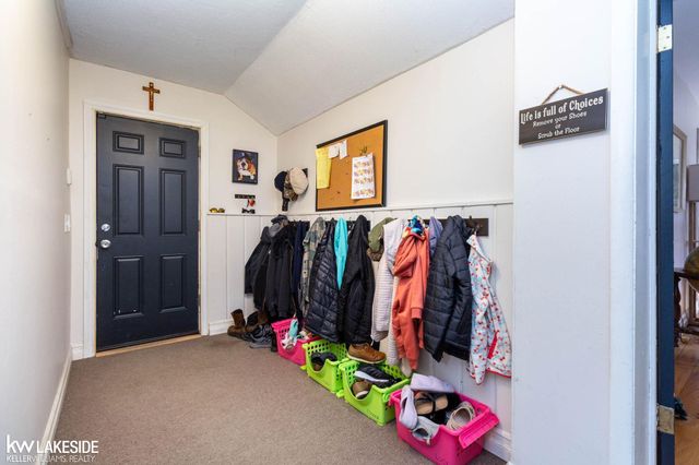 32921 Wing Lake Road, Franklin, MI 48025