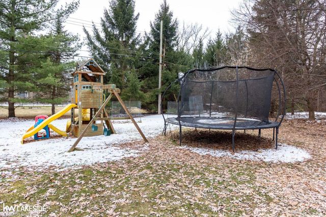 32921 Wing Lake Road, Franklin, MI 48025