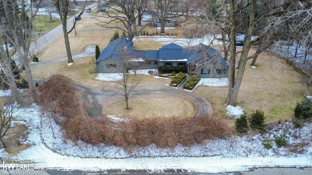 32921 Wing Lake Road, Franklin, MI 48025