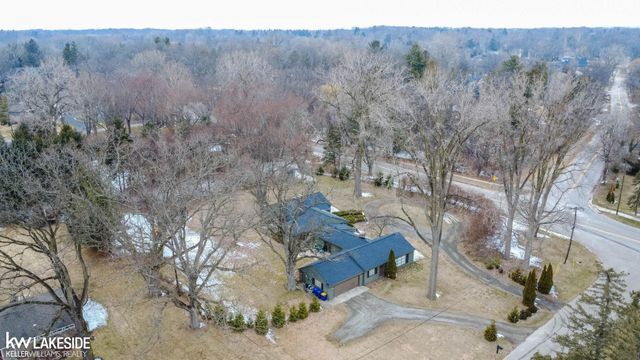 32921 Wing Lake Road, Franklin, MI 48025