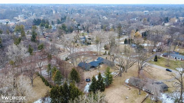 32921 Wing Lake Road, Franklin, MI 48025