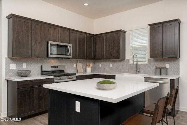 18042 W VERBENA Drive, Goodyear, AZ 85338