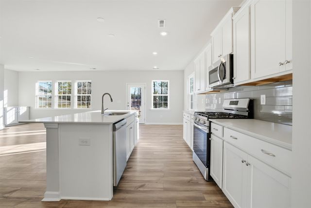 709 Hadley Place, Enoree, SC 29335