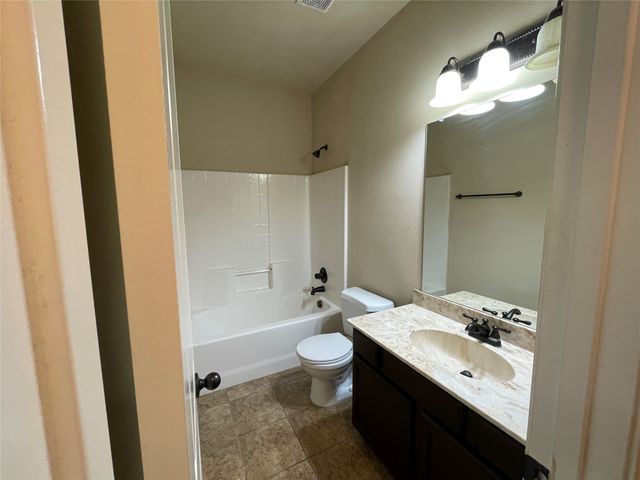 1430 Ravenwood Lane, Mansfield, TX 76063