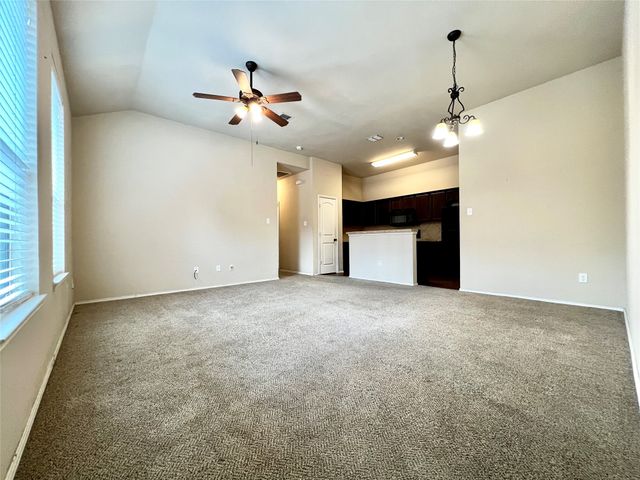 1430 Ravenwood Lane, Mansfield, TX 76063