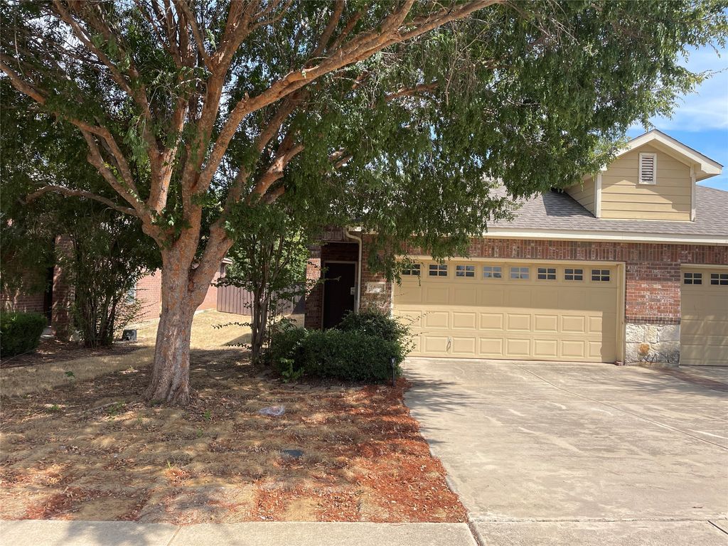 1430 Ravenwood Lane, Mansfield, TX 76063
