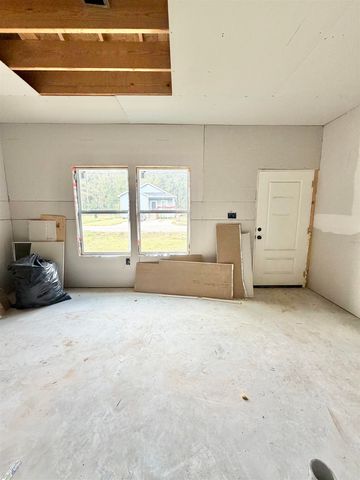 2125 Gill St., Beaumont, TX 77703