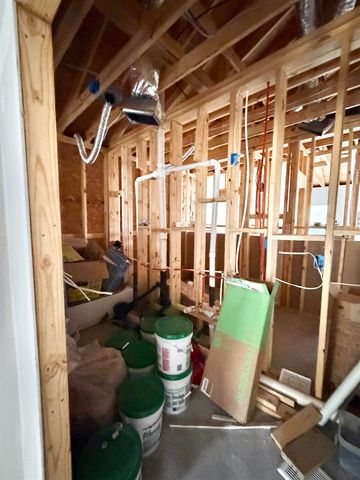 2125 Gill St., Beaumont, TX 77703