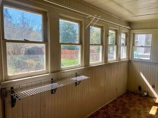 1021 11th Avenue, Huntington, WV 25701