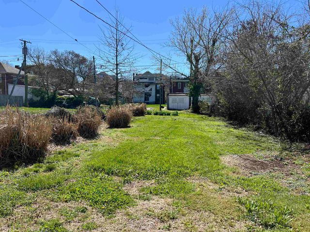 1021 11th Avenue, Huntington, WV 25701