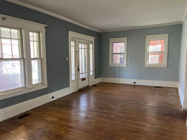 1021 11th Avenue, Huntington, WV 25701