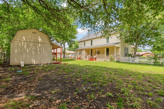 229 College, Italy, TX 76651