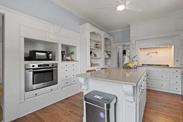 229 College, Italy, TX 76651