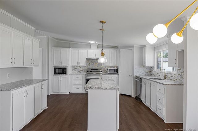 757 Precision Court, Hope Mills, NC 28348