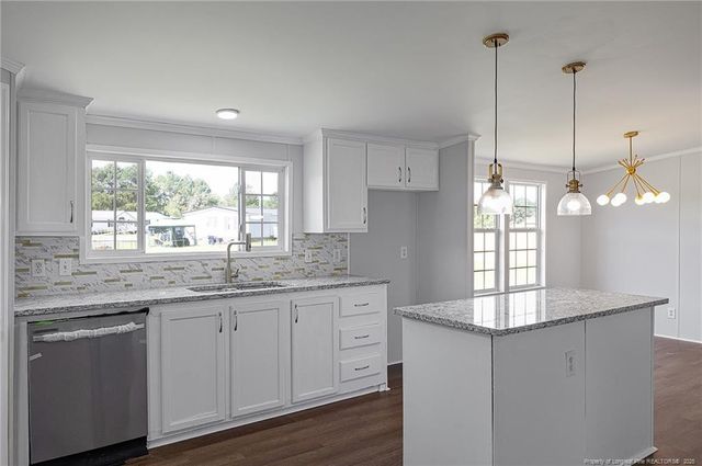 757 Precision Court, Hope Mills, NC 28348