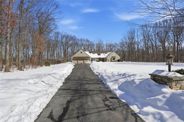 244 Beechwood Drive, Cranston, RI 02921