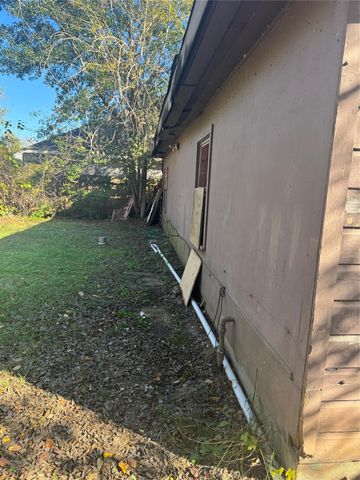 5915 Southtown Street, Houston, TX 77033