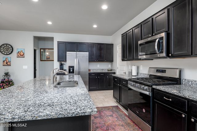 6839 S Portugal Avenue, Tucson, AZ 85757