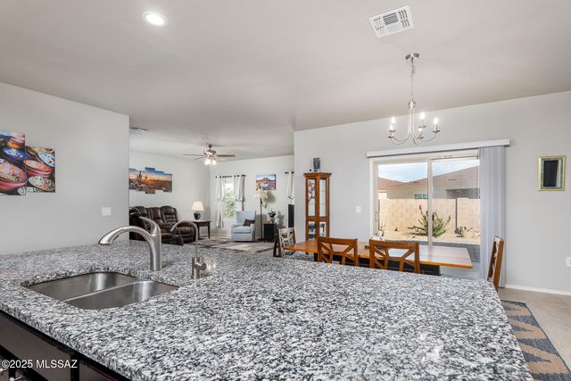 6839 S Portugal Avenue, Tucson, AZ 85757