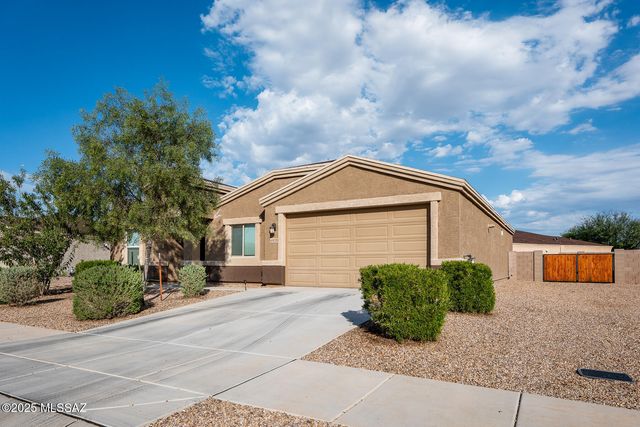 6839 S Portugal Avenue, Tucson, AZ 85757