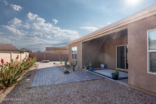 6839 S Portugal Avenue, Tucson, AZ 85757