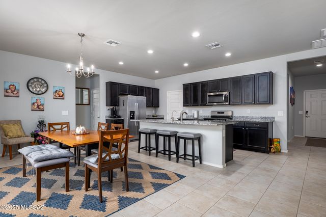 6839 S Portugal Avenue, Tucson, AZ 85757