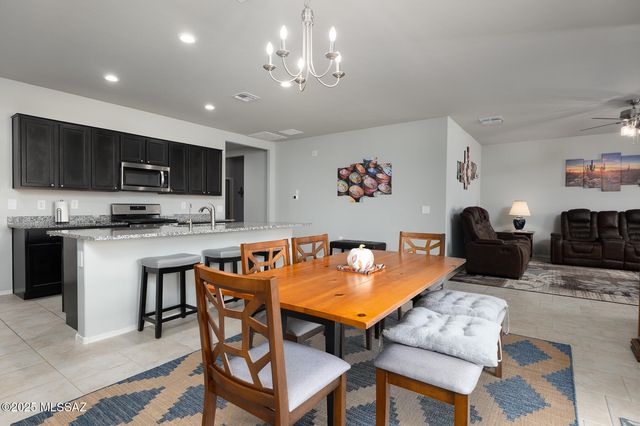 6839 S Portugal Avenue, Tucson, AZ 85757