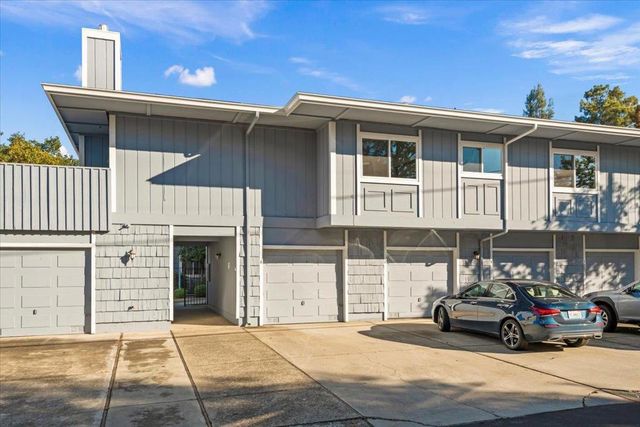 480 Lassen Street 6, Los Altos, CA 94022