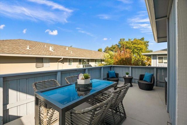 480 Lassen Street 6, Los Altos, CA 94022