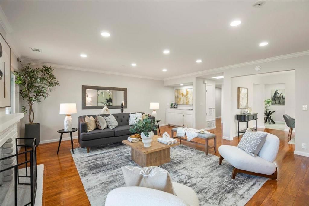 480 Lassen Street 6, Los Altos, CA 94022