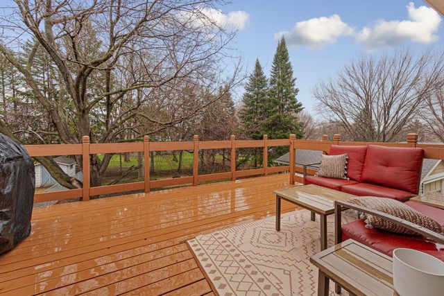 1401 Autumn Drive, Faribault, MN 55021