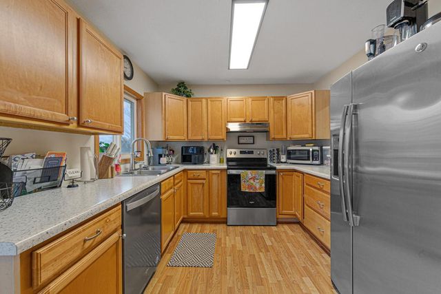 1401 Autumn Drive, Faribault, MN 55021