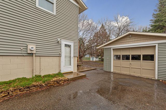 1401 Autumn Drive, Faribault, MN 55021