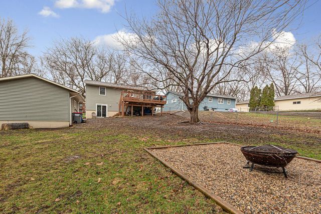 1401 Autumn Drive, Faribault, MN 55021