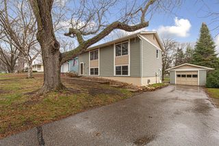 1401 Autumn Drive, Faribault, MN 55021