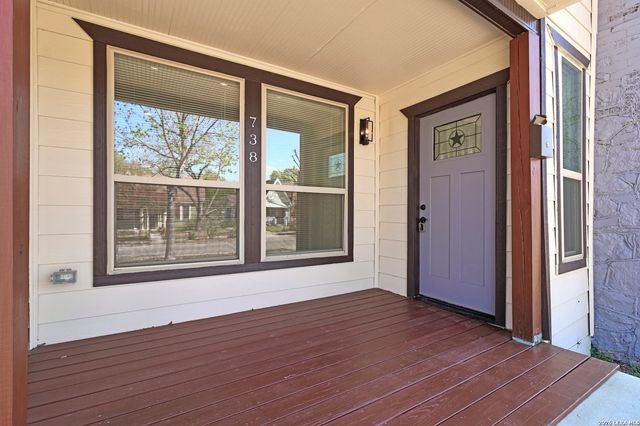 738 avant, San Antonio, TX 78210