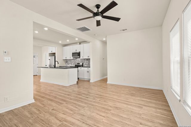 738 avant, San Antonio, TX 78210