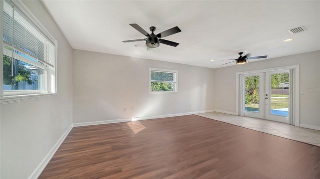 2452 WHIPPOORWILL CIRCLE, Sarasota, FL 34231