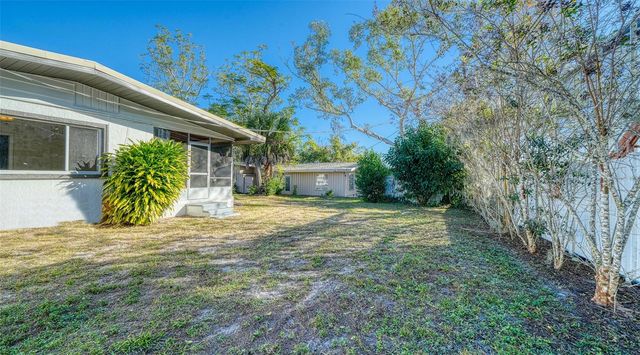2452 WHIPPOORWILL CIRCLE, Sarasota, FL 34231