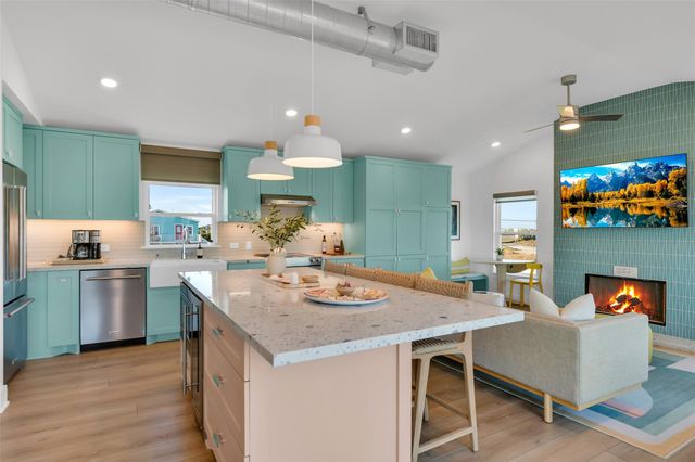 3913 11 Mile Road, Galveston, TX 77554