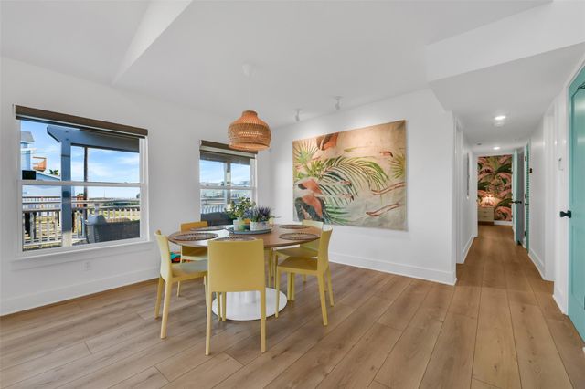 3913 11 Mile Road, Galveston, TX 77554